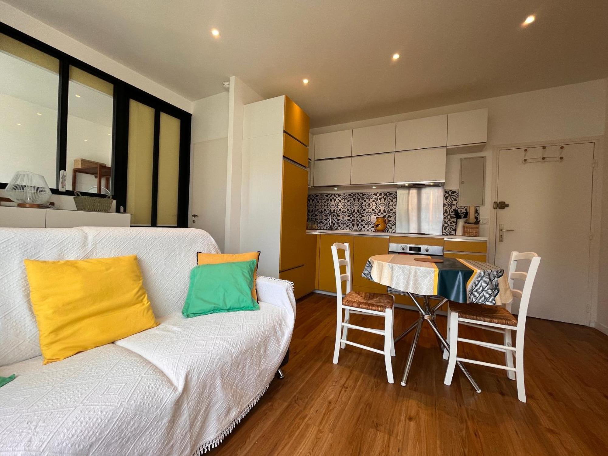 Appartement Lumineux 1 Chambre Au Coeur De Saint-Jean-De-Luz, Proche Plage Et Halles - Fr-1-239-890 Экстерьер фото